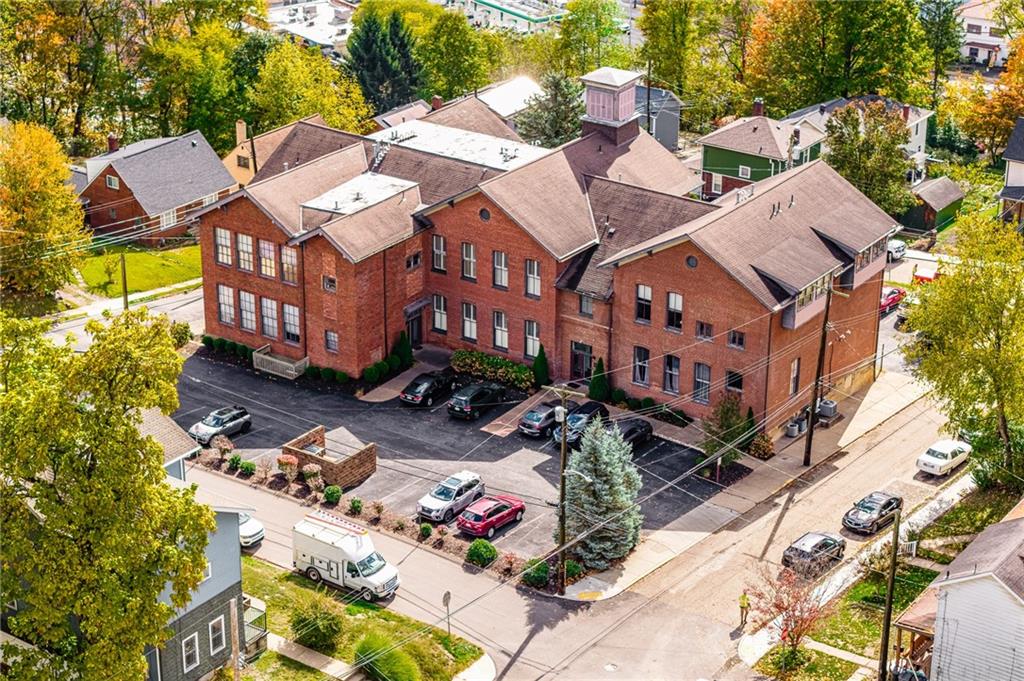 10 Walnut Street, Unit 7 Pittsburgh, PA 15202 - Photo 44 of 49 an aerial view of a house
