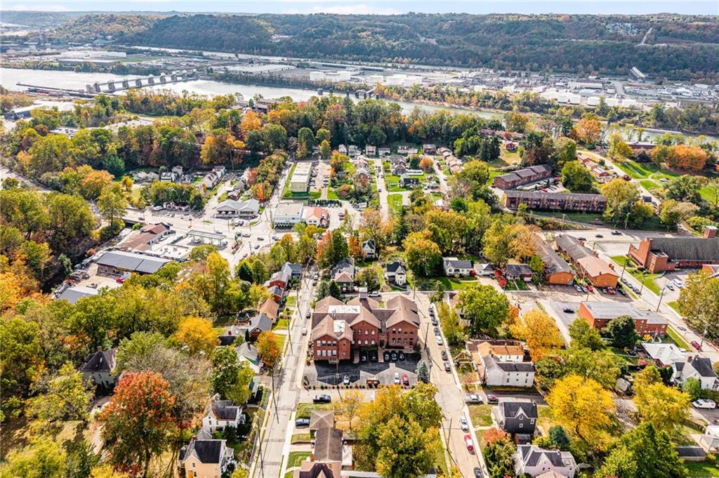 10 Walnut Street, Unit 7 Pittsburgh, PA 15202 - Photo 47 of 49 an aerial view of residential houses with outdoor space