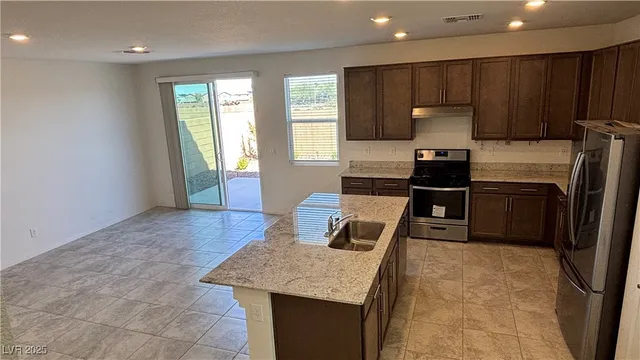 $2,395 | 8736 Victoria Pk Street, Las Vegas, NV 89148