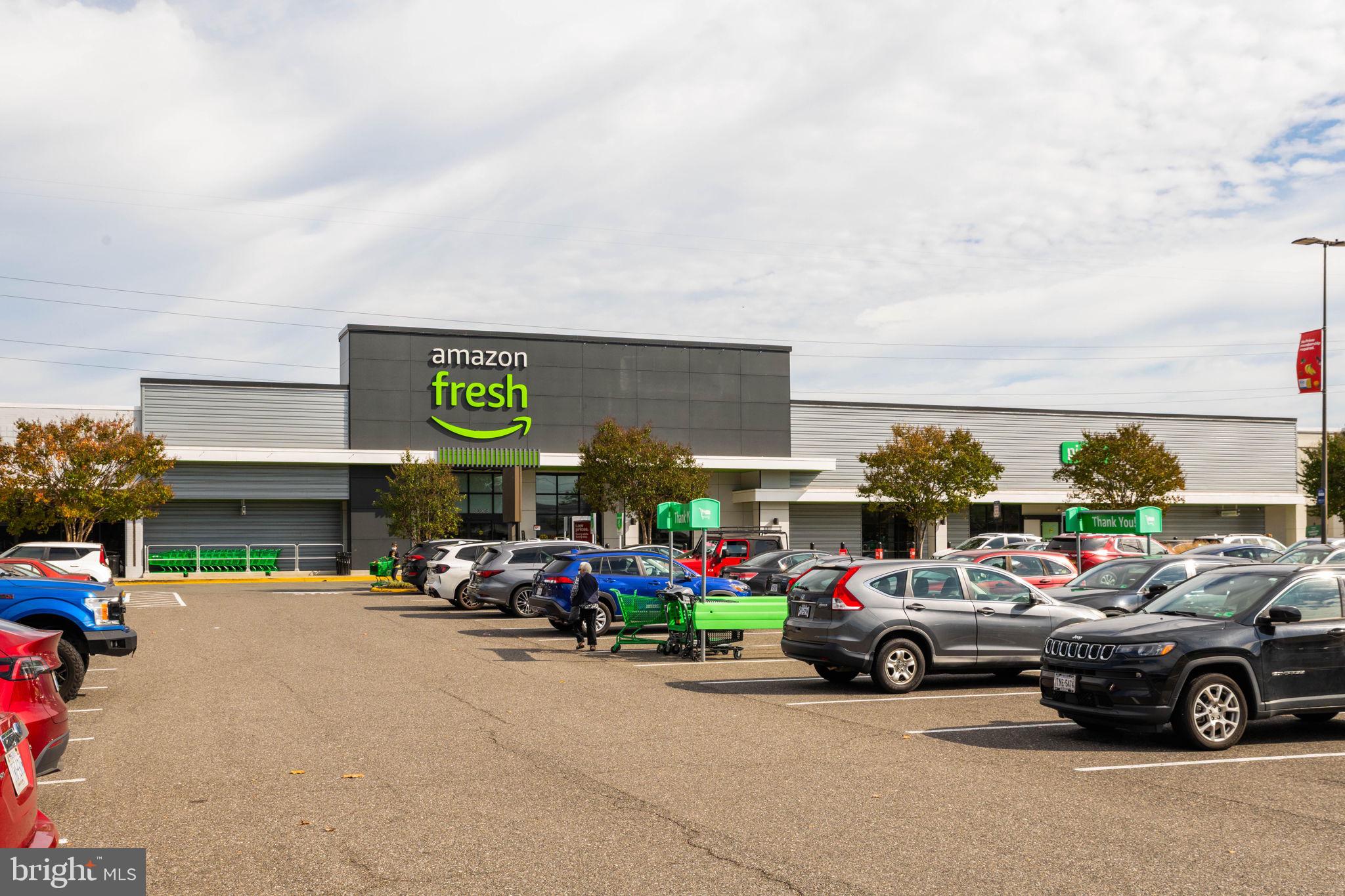 6602 Thackwell Way, Unit C Alexandria, VA 22315 - Photo 50 of 54 a view of parking