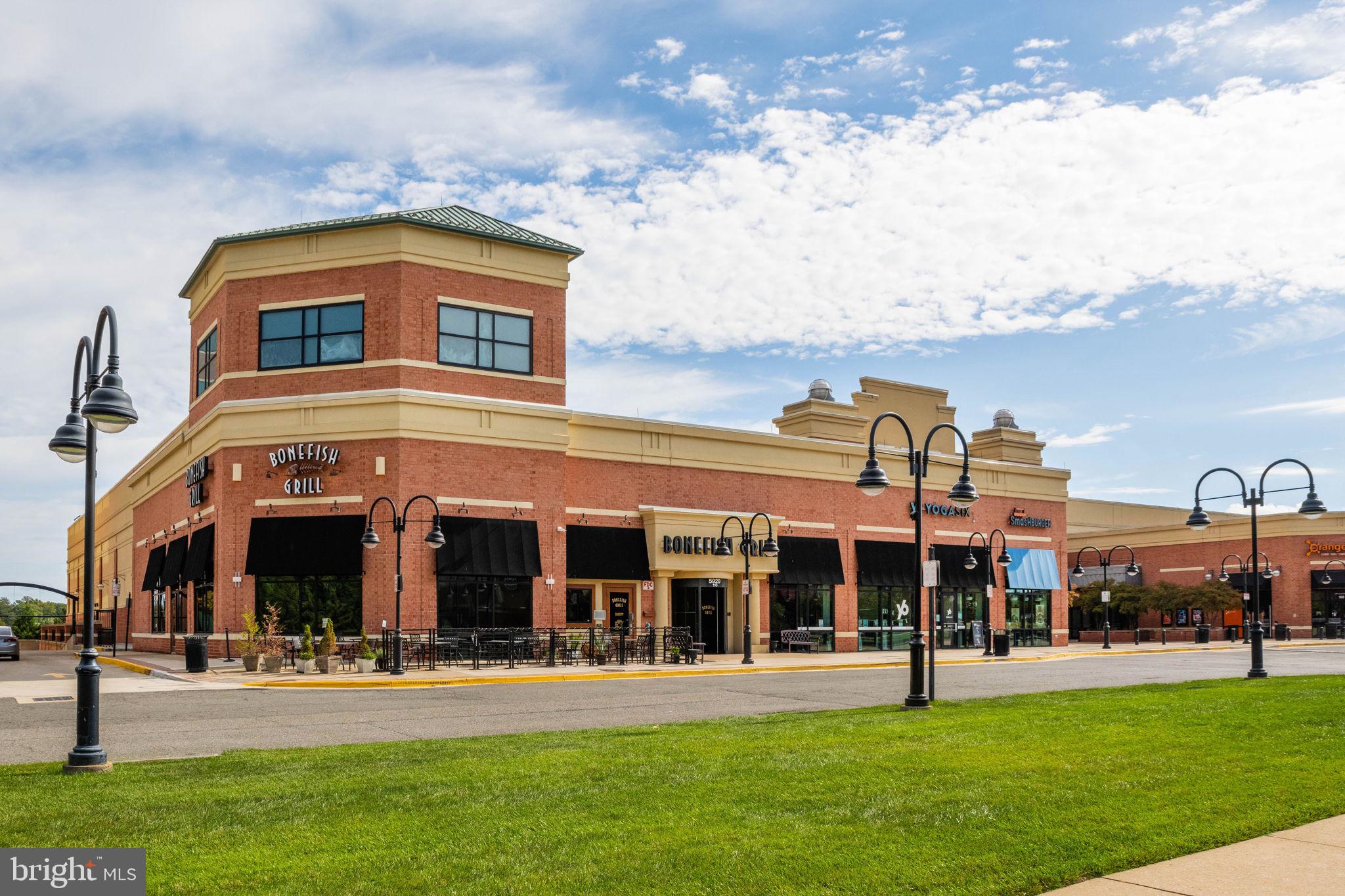 6602 Thackwell Way, Unit C Alexandria, VA 22315 - Photo 51 of 54 a front view of building with yard