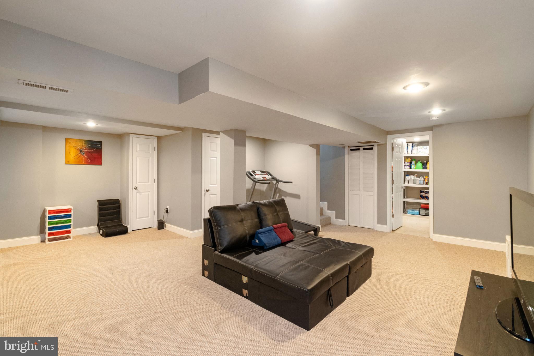 6615 Golden Ring Road Baltimore, MD 21237 - Photo 22 of 36