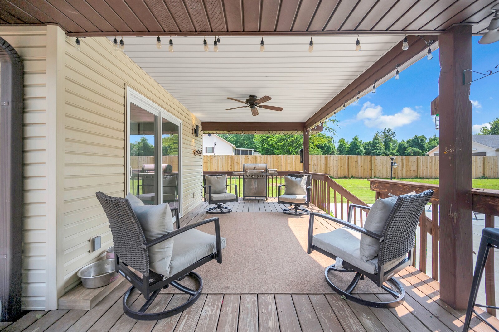 1057 Vanderbilt Road Mount Juliet, TN 37122 - Photo 20 of 39 a view of a patio with table and chairs
