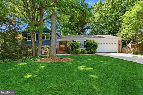 $1,050,000 | 2507 Toron Court, Alexandria, VA 22306