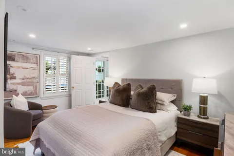 $1,299,500 | 129 Bainbridge Street, Philadelphia, PA 19147