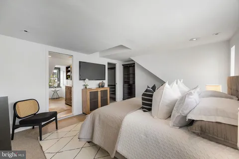 $1,299,500 | 129 Bainbridge Street, Philadelphia, PA 19147