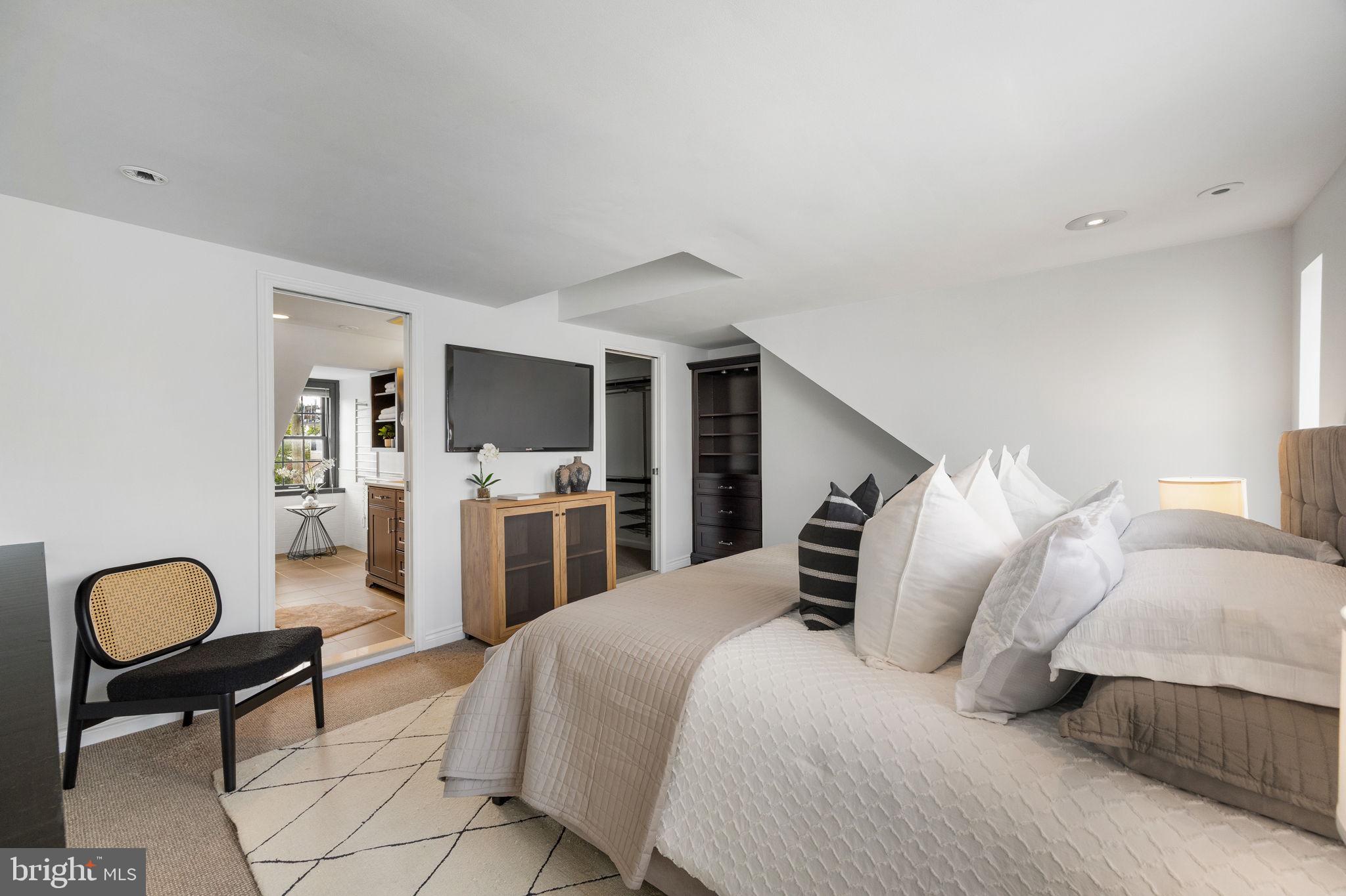 129 Bainbridge Street Philadelphia, PA 19147 - Photo 38 of 58