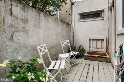 $1,299,500 | 129 Bainbridge Street, Philadelphia, PA 19147