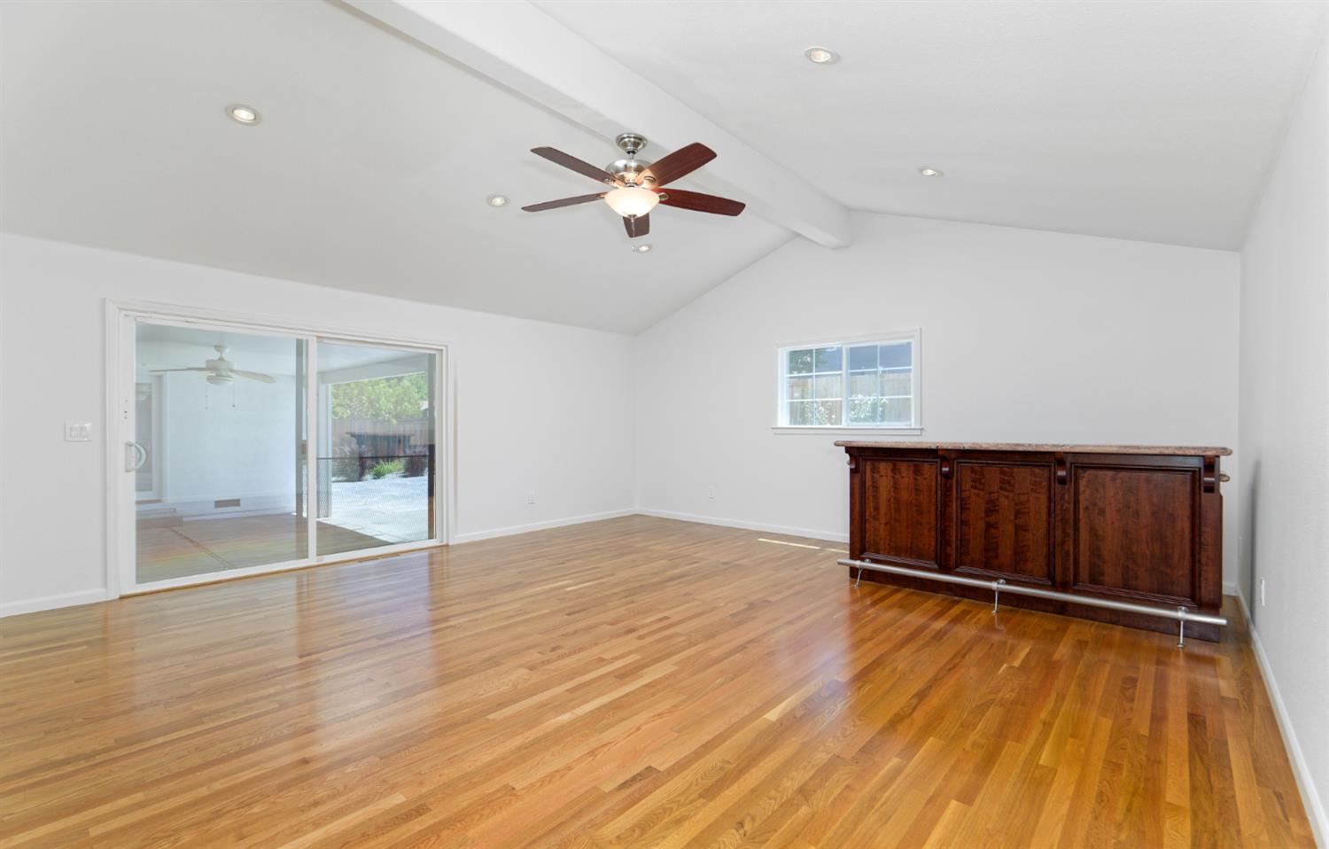 8 Mirango Court Clayton, CA 94517 - Photo 16 of 35