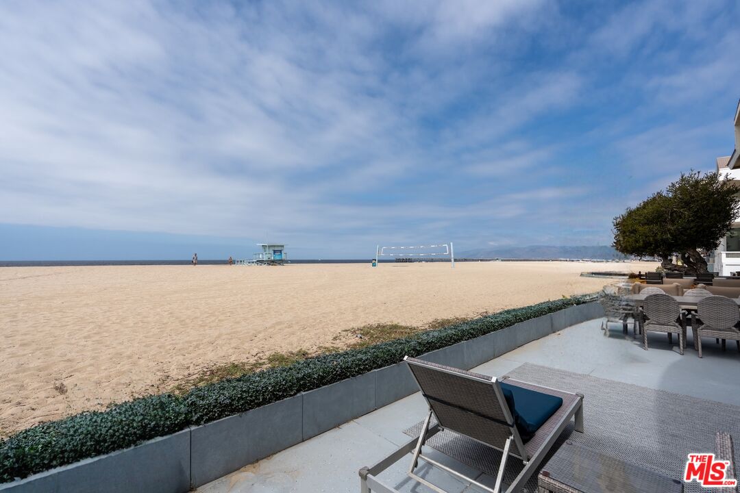 3806 Ocean Front Walk, Unit 2 Marina del Rey, CA 90292 - Photo 22 of 26 a view of a lake with outdoor space
