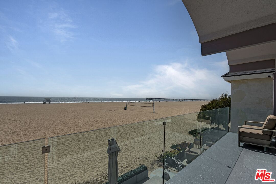 3806 Ocean Front Walk, Unit 2 Marina del Rey, CA 90292 - Photo 5 of 26 a view of a terrace with wooden floor