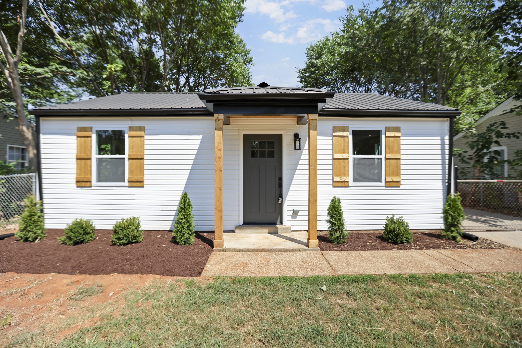 239 Burch Road Clarksville, TN 37042 - Photo 3 of 33