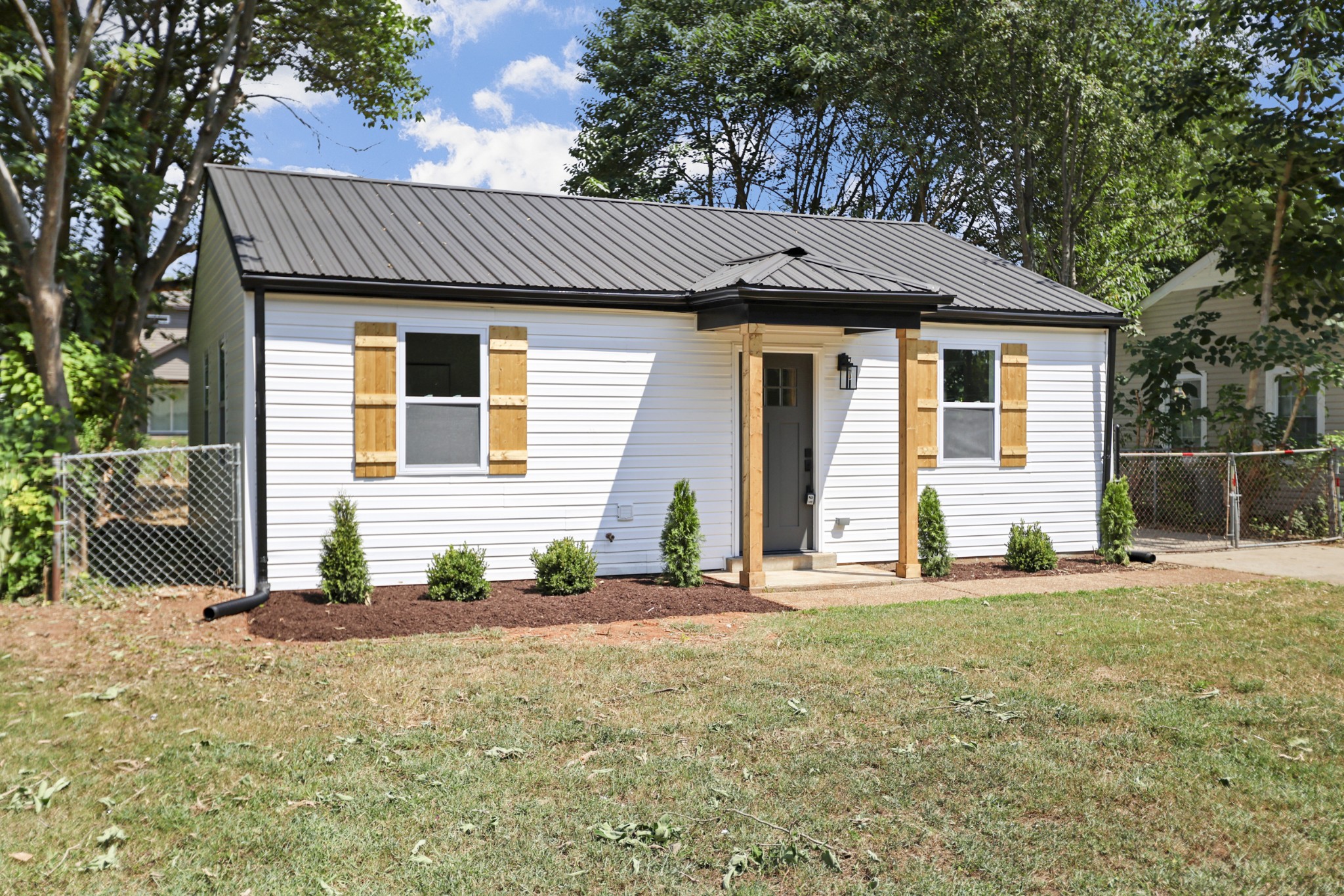 239 Burch Road Clarksville, TN 37042 - Photo 8 of 33