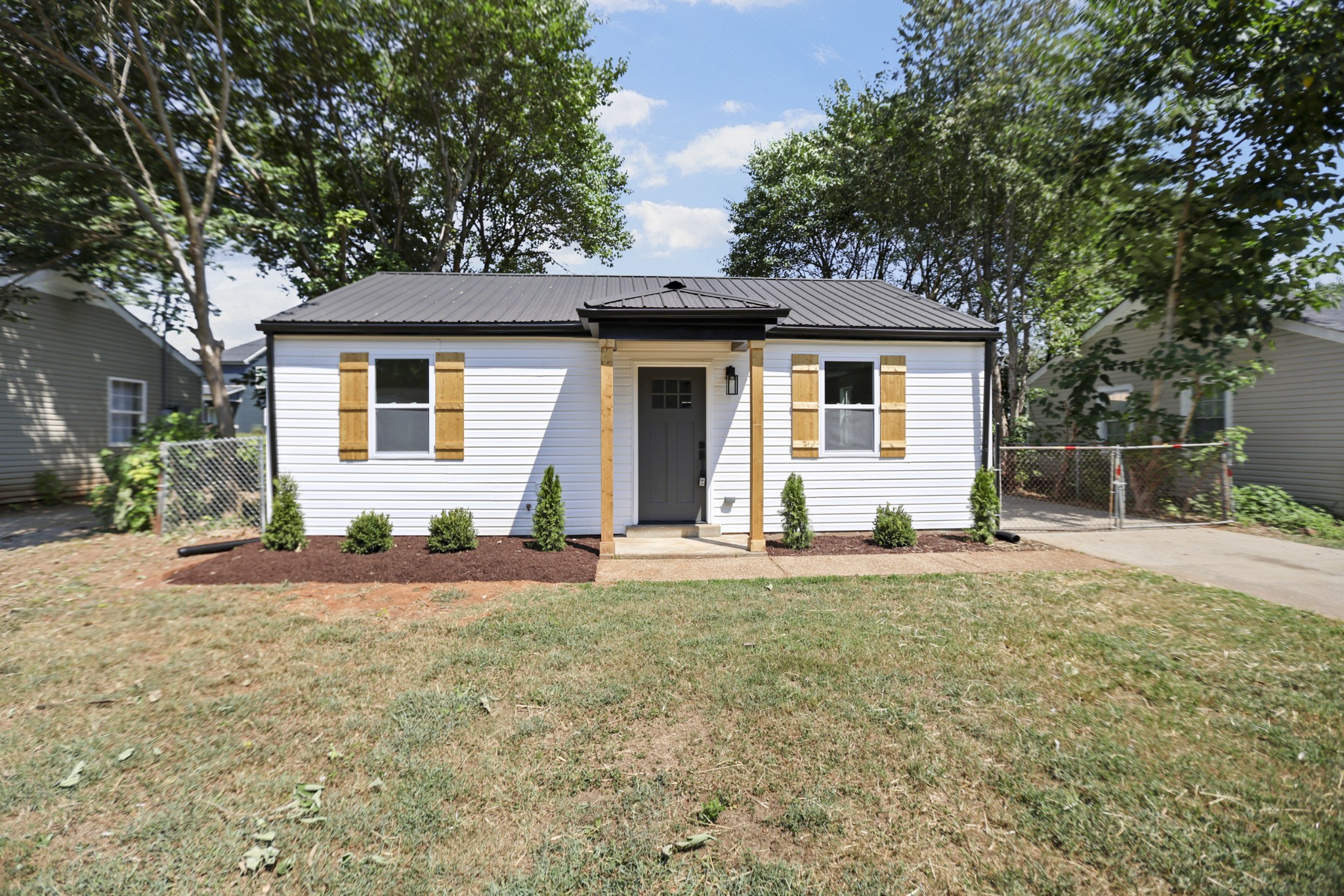 239 Burch Road Clarksville, TN 37042 - Photo 9 of 33