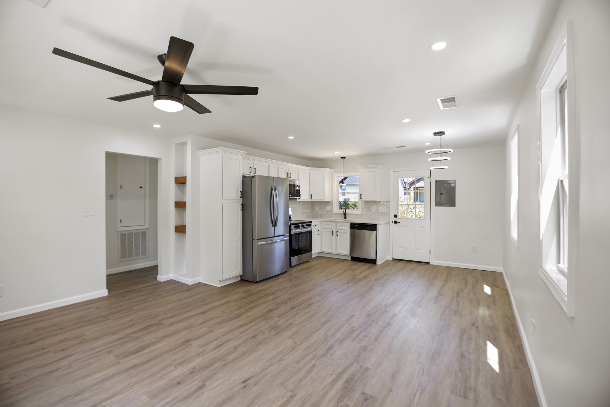 239 Burch Road Clarksville, TN 37042 - Photo 10 of 33