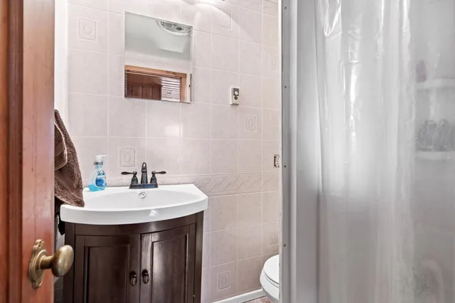 $425,000 | 204 South Granite Bay Road, Nordman, ID 83848