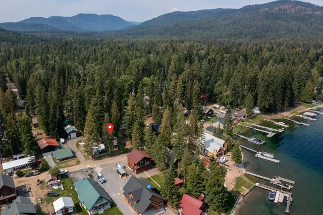 $425,000 | 204 South Granite Bay Road, Nordman, ID 83848