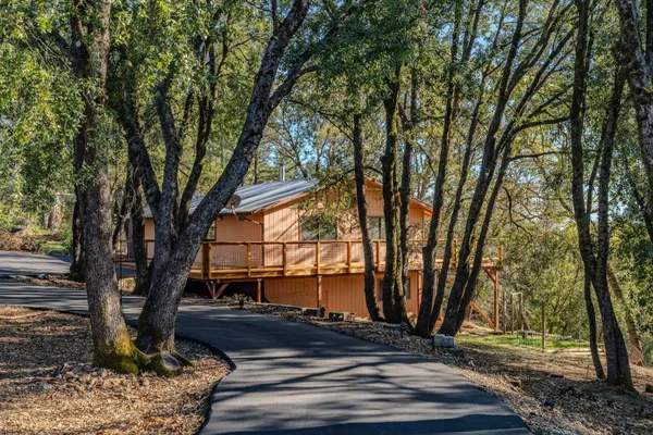 $459,999 | 13771 West Court, Pine Grove, CA 95665