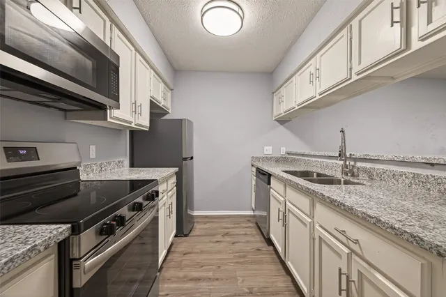 $65,000 | 7313 Gulf Freeway, Unit 904, Houston, TX 77017