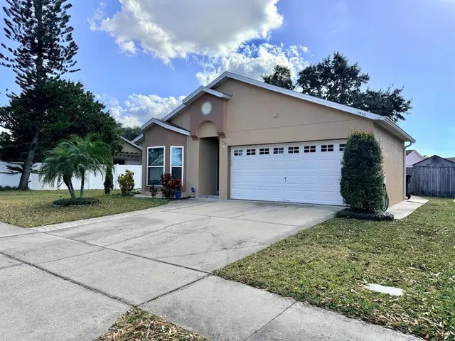 $2,300 | 1933 Olivia Circle, Apopka, FL 32703