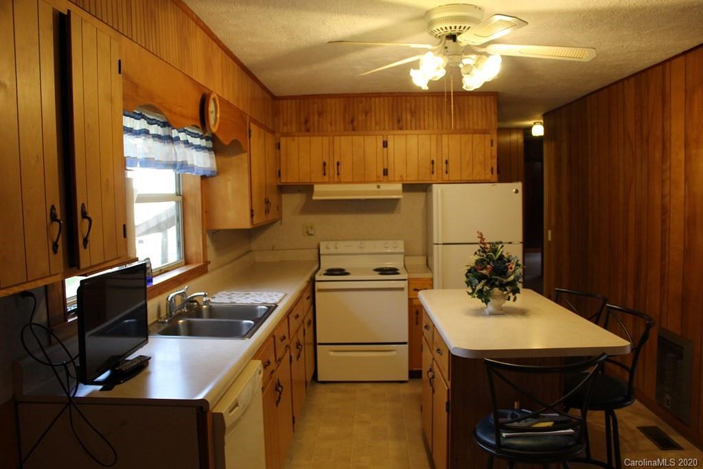 568 Eller Branch Road Robbinsville, NC 28771 - Photo 6 of 37 Gallery Image 6