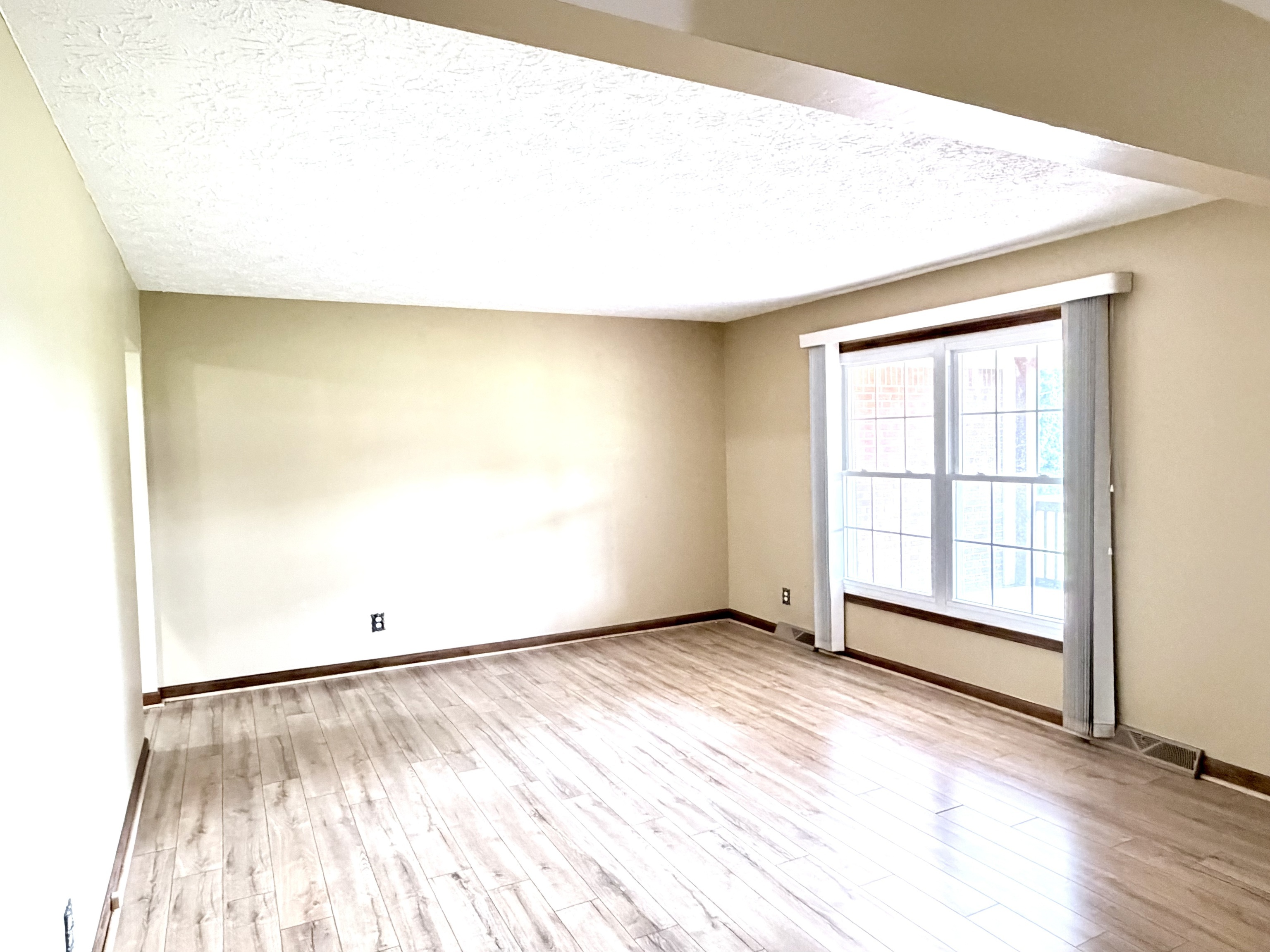 323 North Windswept Road Greenfield, IN 46140 - Photo 13 of 27