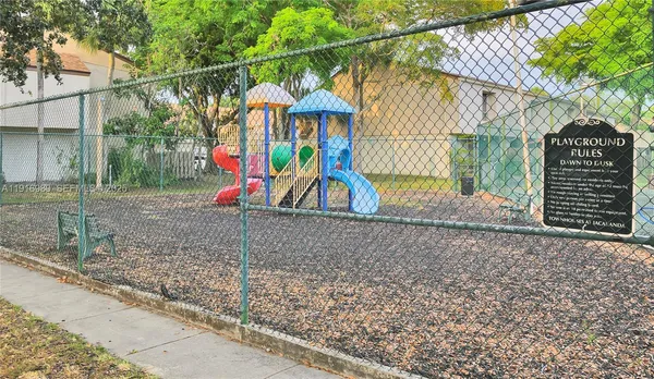 $3,100 | 8211 Northwest 8th Street, Unit 2, Plantation, FL 33324