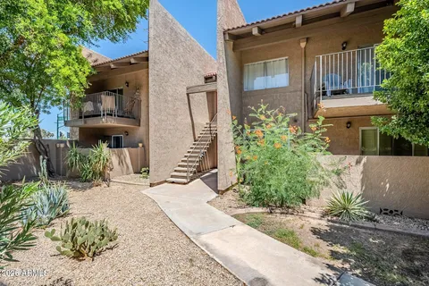 $299,000 | 5525 East Thomas Road, Unit C2, Phoenix, AZ 85018