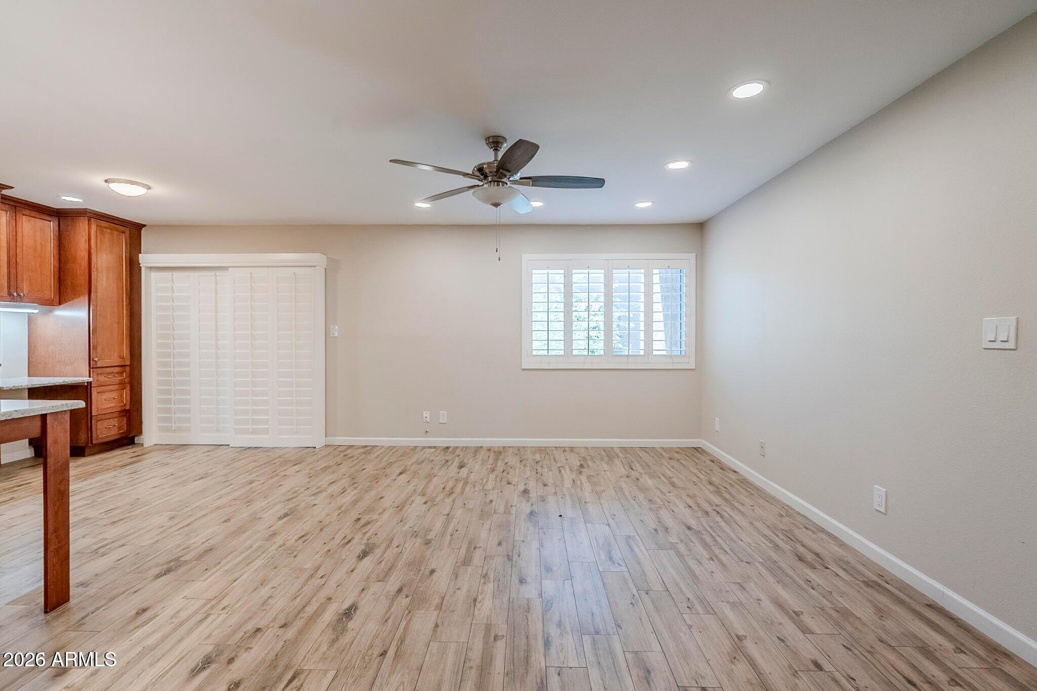 5525 East Thomas Road, Unit C2 Phoenix, AZ 85018 - Photo 11 of 35 Living Room