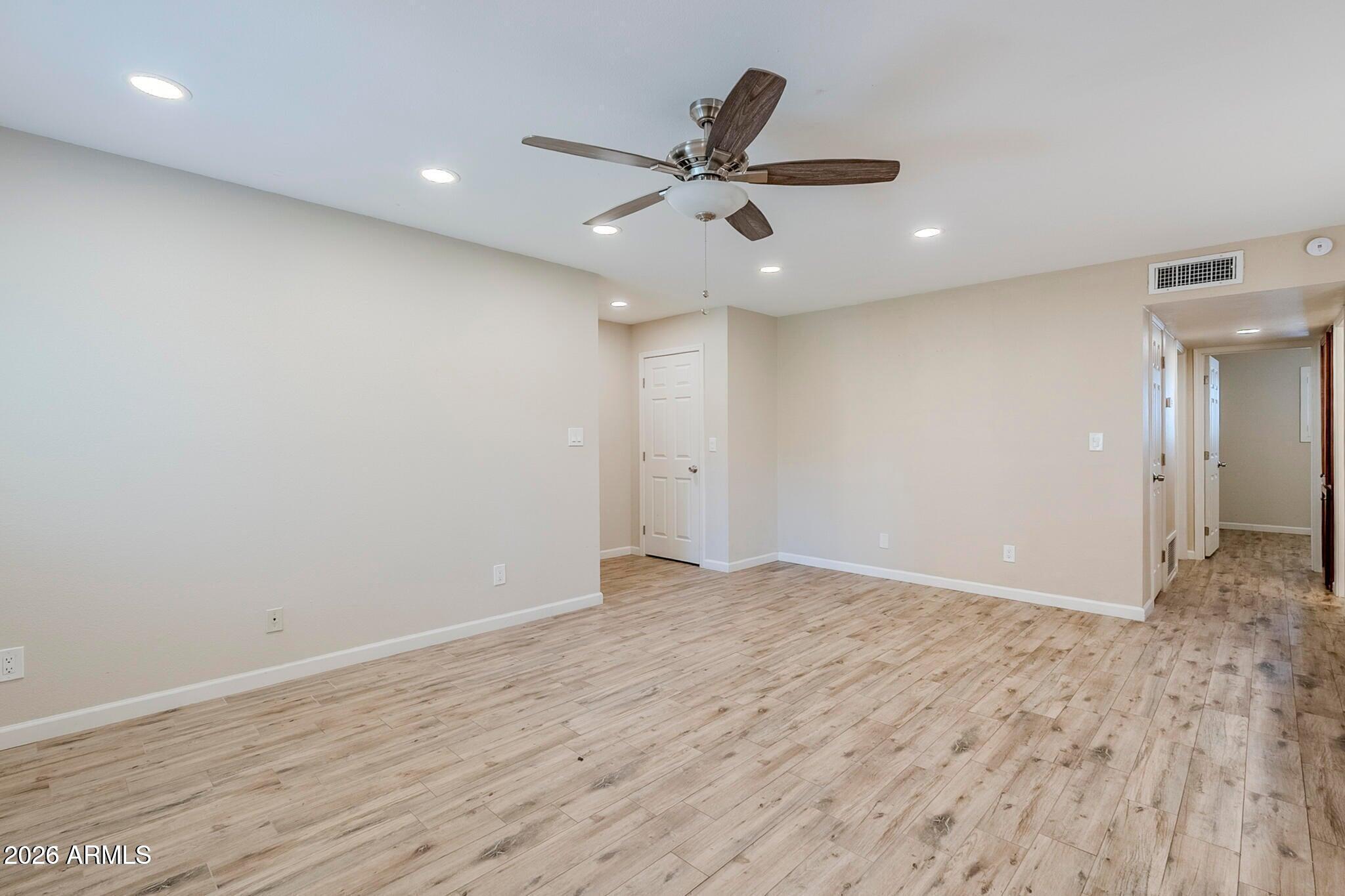5525 East Thomas Road, Unit C2 Phoenix, AZ 85018 - Photo 12 of 35 Living Room