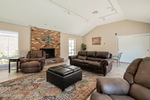 $299,000 | 5525 East Thomas Road, Unit C2, Phoenix, AZ 85018