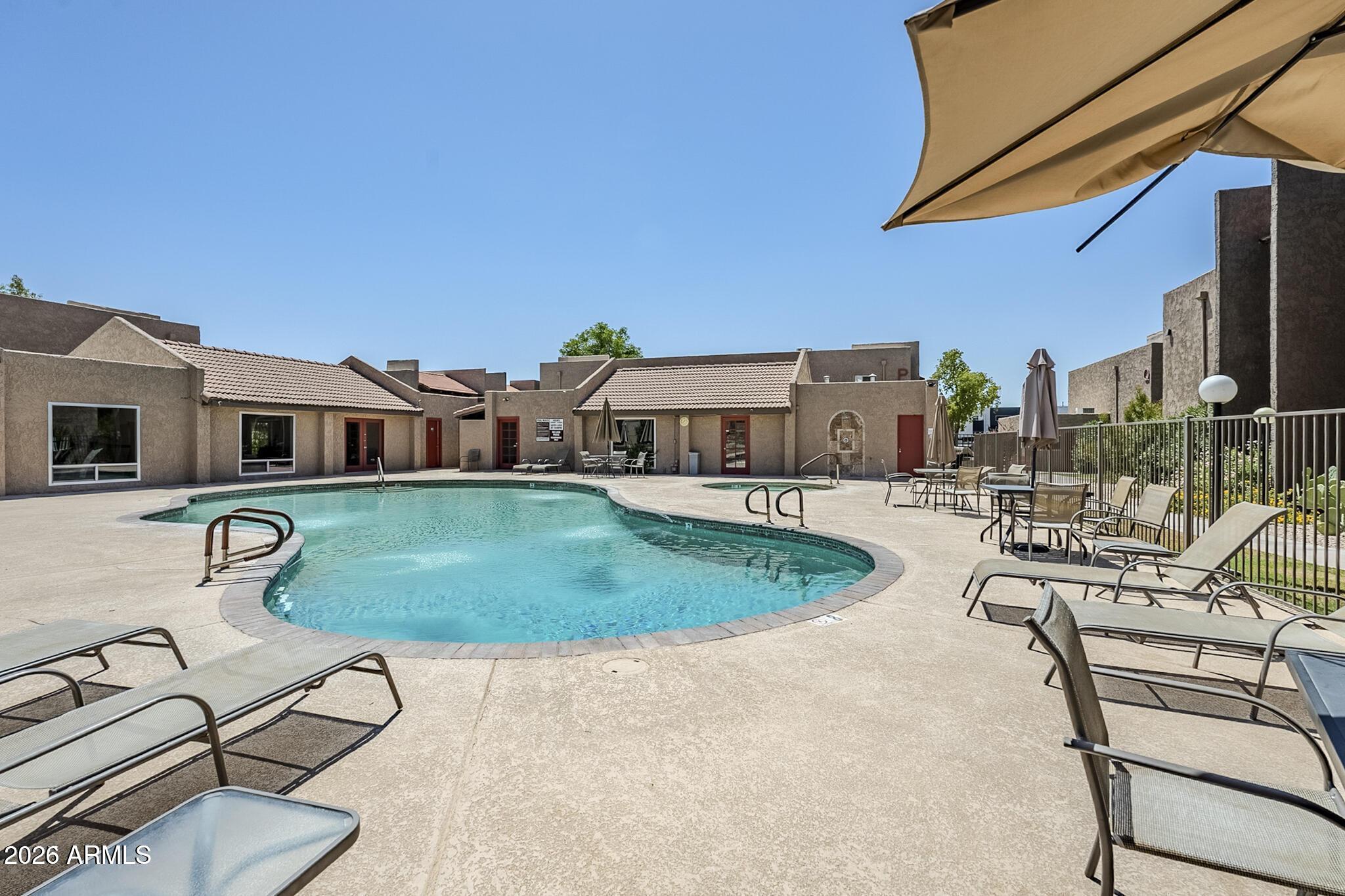 5525 East Thomas Road, Unit C2 Phoenix, AZ 85018 - Photo 31 of 35 Pool & Spa