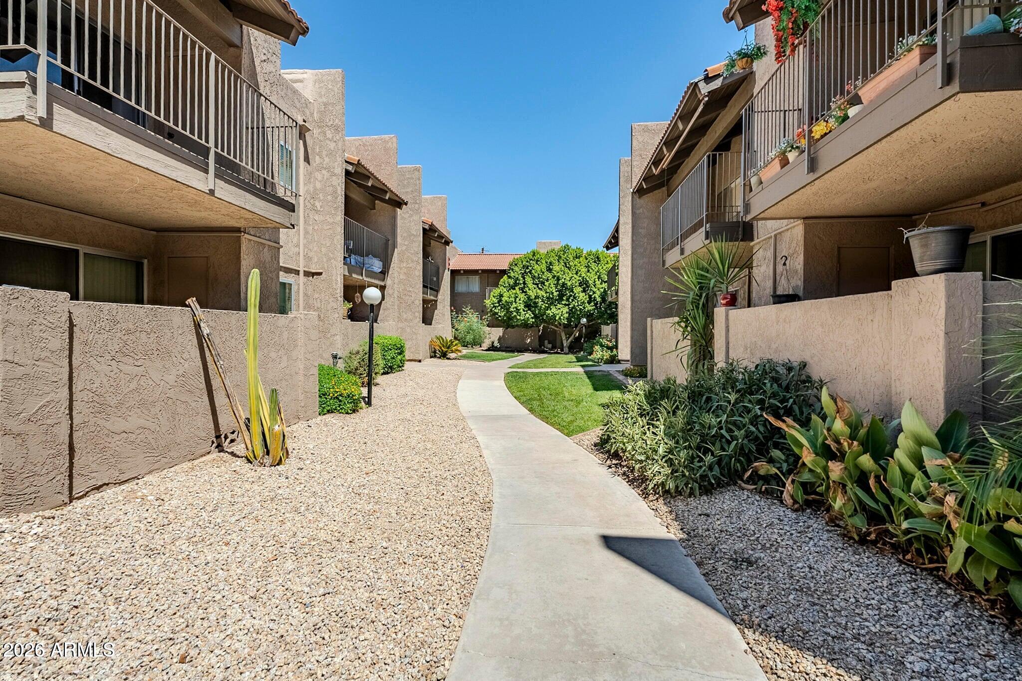 5525 East Thomas Road, Unit C2 Phoenix, AZ 85018 - Photo 32 of 35 Pathway