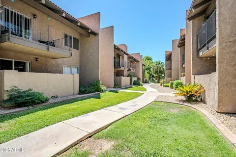 $299,000 | 5525 East Thomas Road, Unit C2, Phoenix, AZ 85018