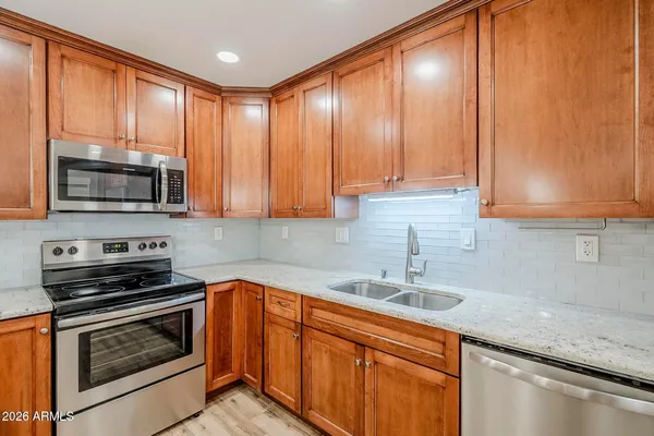 $299,000 | 5525 East Thomas Road, Unit C2, Phoenix, AZ 85018