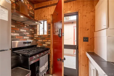 $294,900 | 746 Villa Grove Avenue, Big Bear City, CA 92314