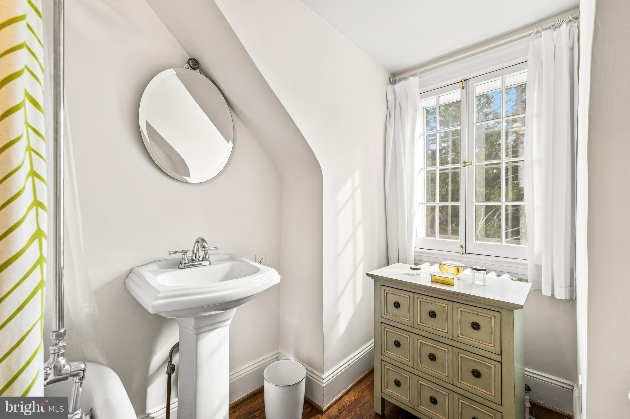 6515 Darnall Road Baltimore, MD 21204 - Photo 50 of 72 Hall Bath