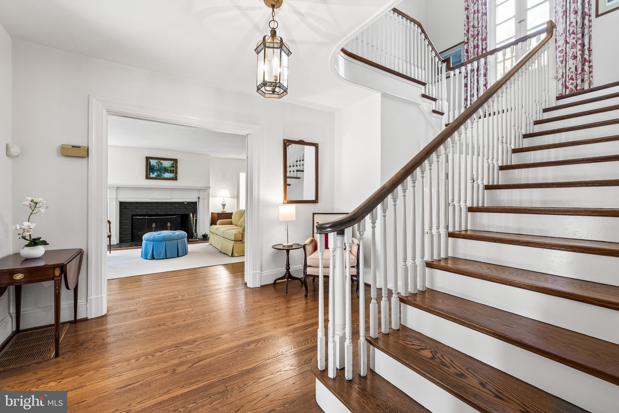 6515 Darnall Road Baltimore, MD 21204 - Photo 7 of 72 Foyer