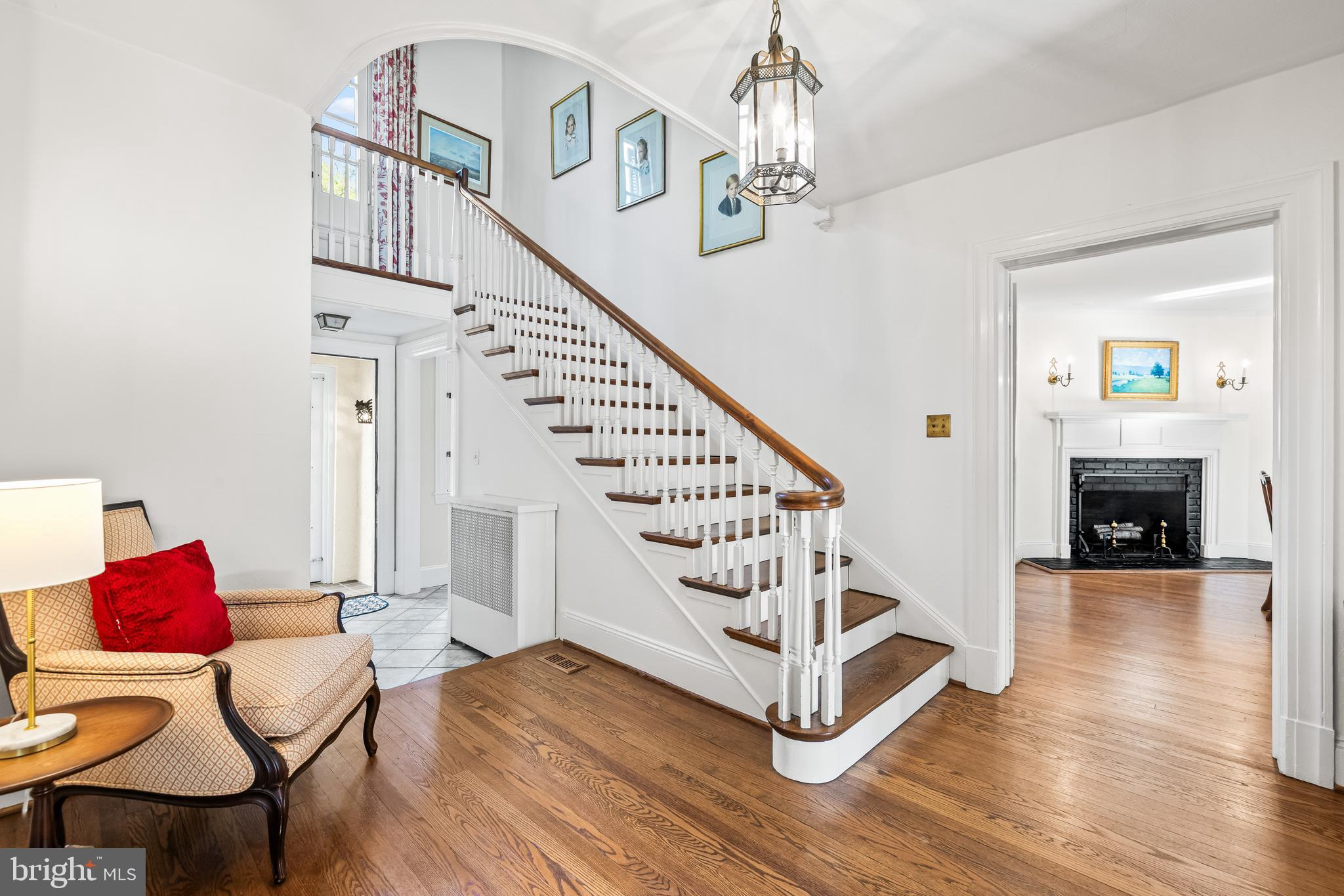 6515 Darnall Road Baltimore, MD 21204 - Photo 8 of 72 Foyer