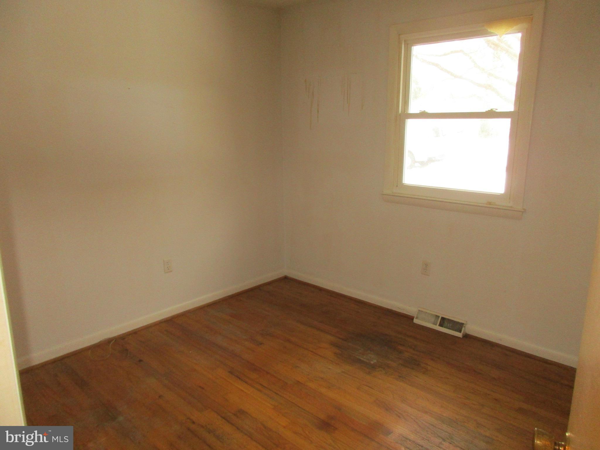 320 Kenmore Avenue Edgewater, MD 21037 - Photo 9 of 13 Bedroom