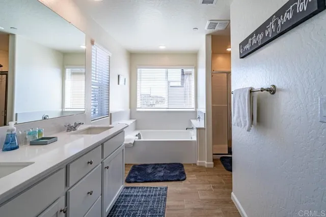 $4,195 | 6446 East Meritage Drive, Fresno, CA 93727