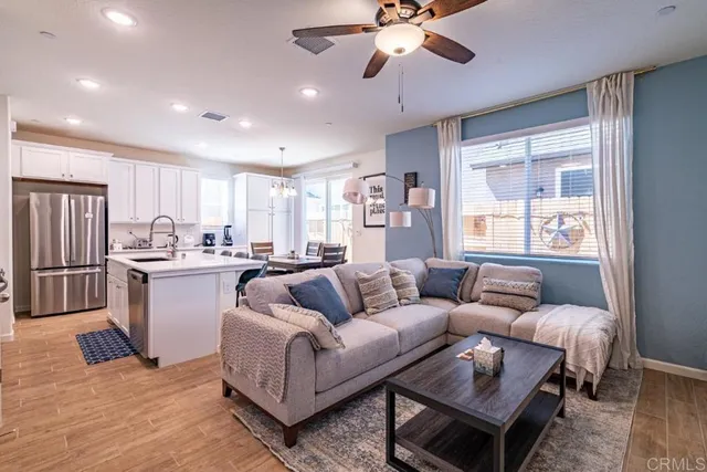 $4,195 | 6446 East Meritage Drive, Fresno, CA 93727