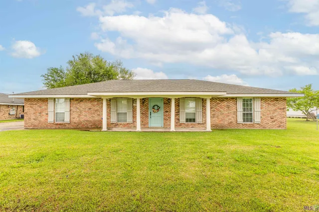 $2,300 | 13437 Margaret Street, Vacherie, LA 70090