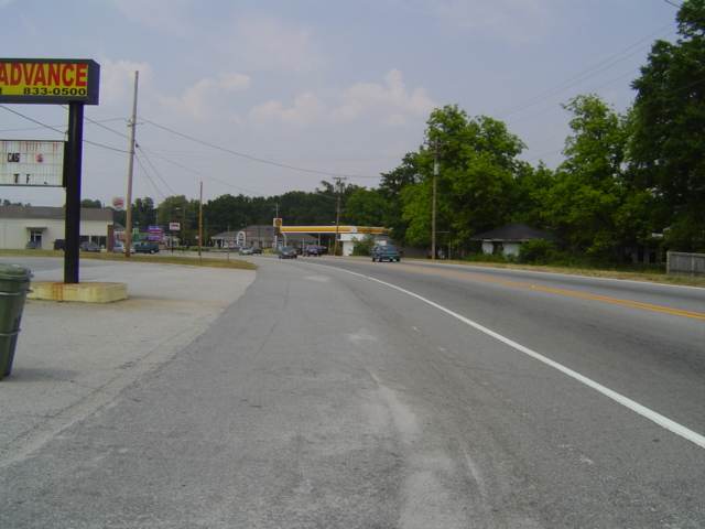 908 South Broad Street Clinton, SC 29325 - Photo 5 of 6 Gallery Image 5