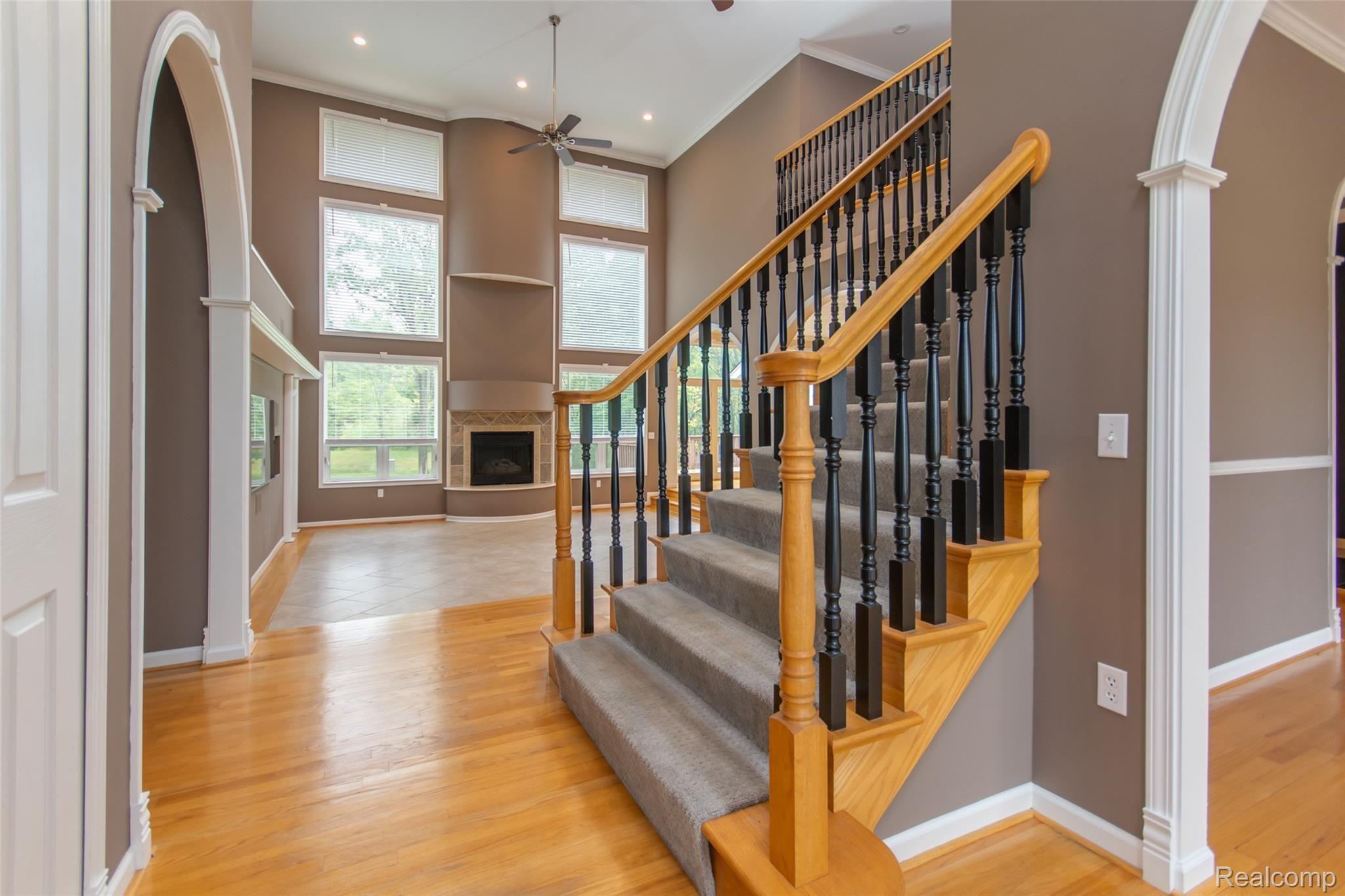 9247 Crockett Farm Road South Lyon, MI 48178 - Photo 7 of 50 7 stair.jpg