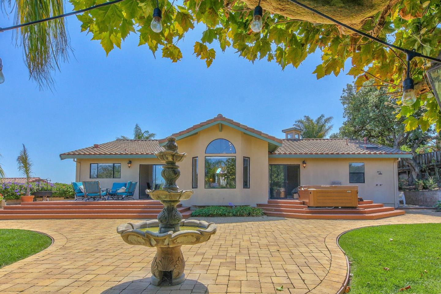 22670 Murietta Road Salinas, CA 93908 - Photo 4 of 39 Gallery Image 4