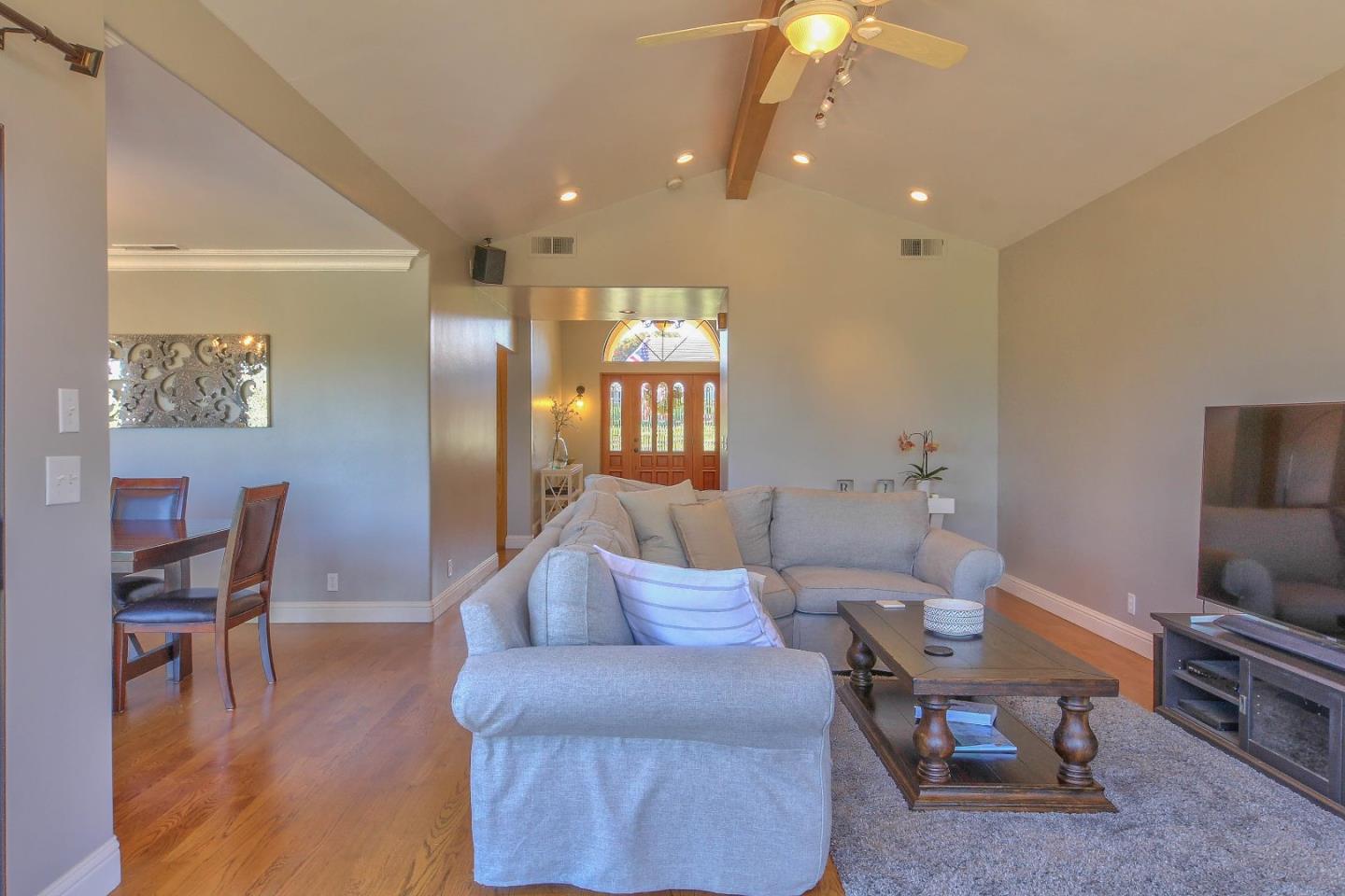 22670 Murietta Road Salinas, CA 93908 - Photo 10 of 39 Gallery Image 10