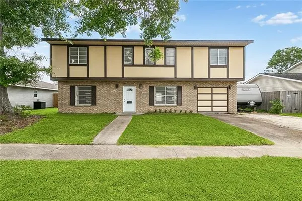 $240,000 | 1916 Madewood Road, Laplace, LA 70068