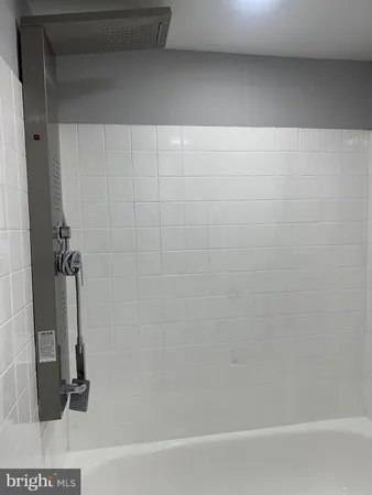 $1,350 | 7057 Cresheim Road, Unit 2, Philadelphia, PA 19119