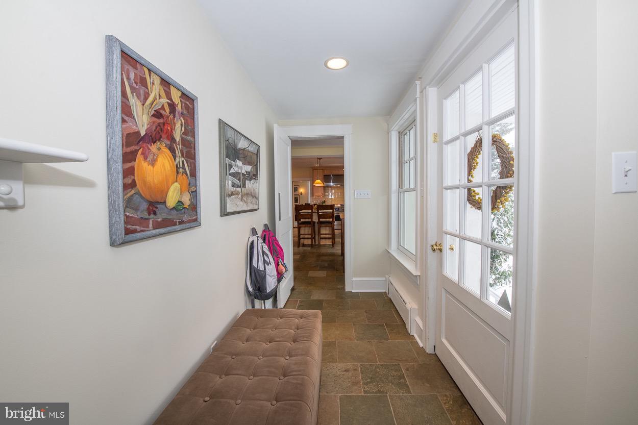 486 St Davids Avenue Wayne, PA 19087 - Photo 12 of 45 Mud room